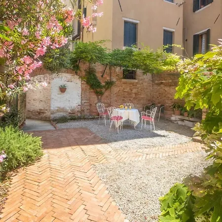 Apartment Campiello Zen Garden Venice