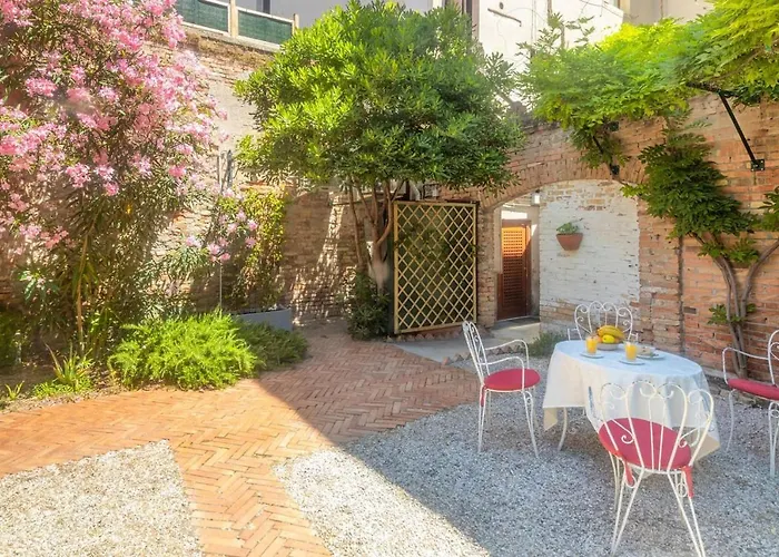 Campiello Zen Garden Apartment Venice